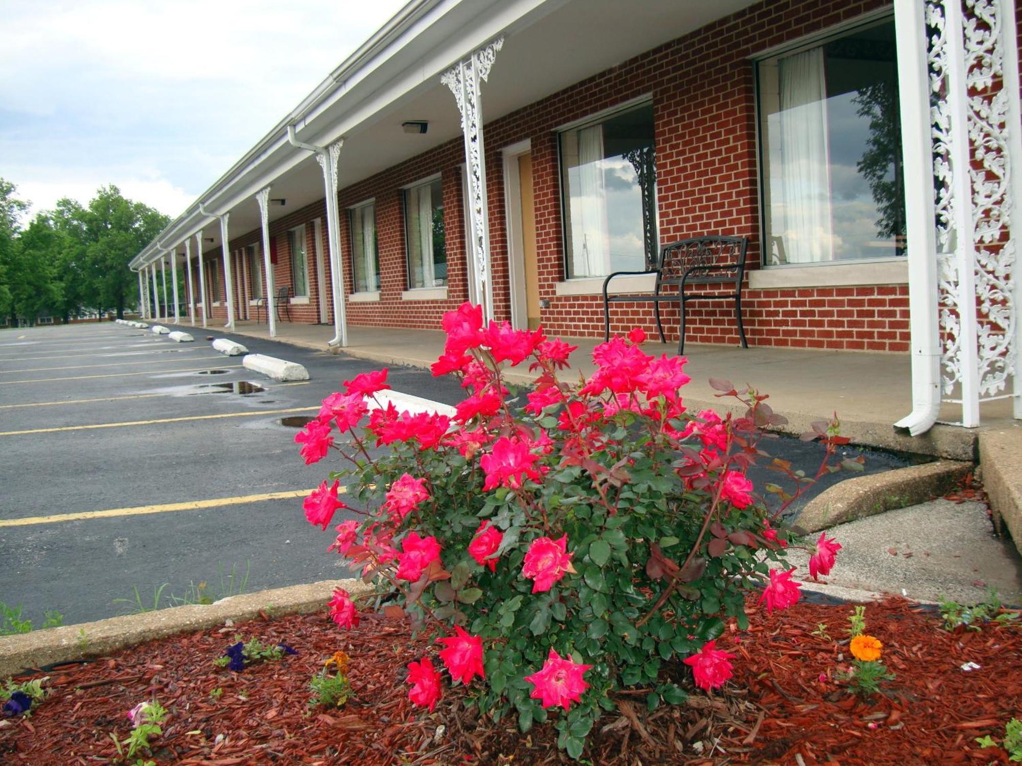 Eldon Inn Motel 2*