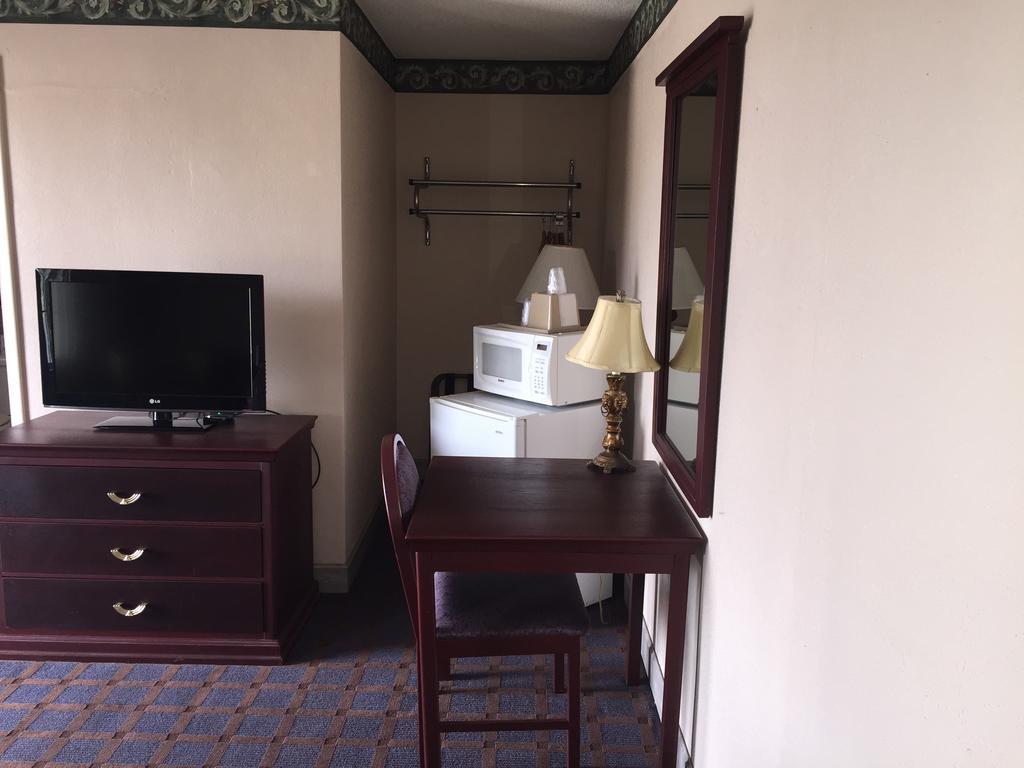 Eldon Inn Motel 2*